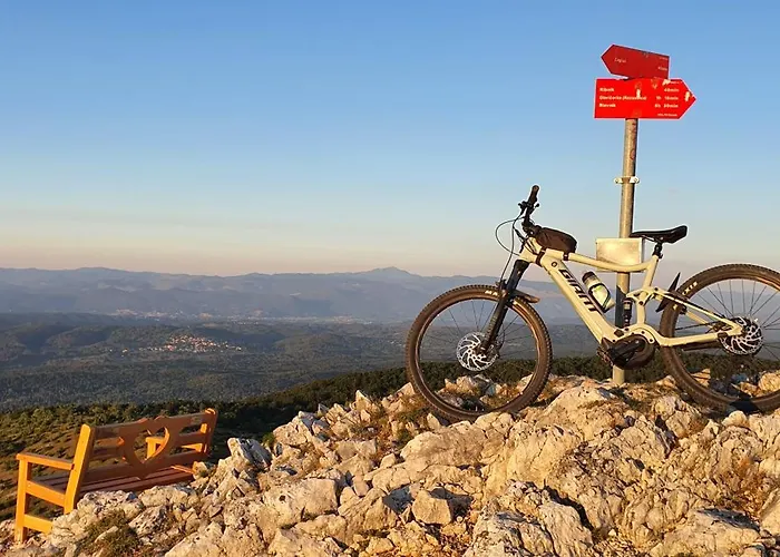 アパート Apartma Tomazic Hrušica